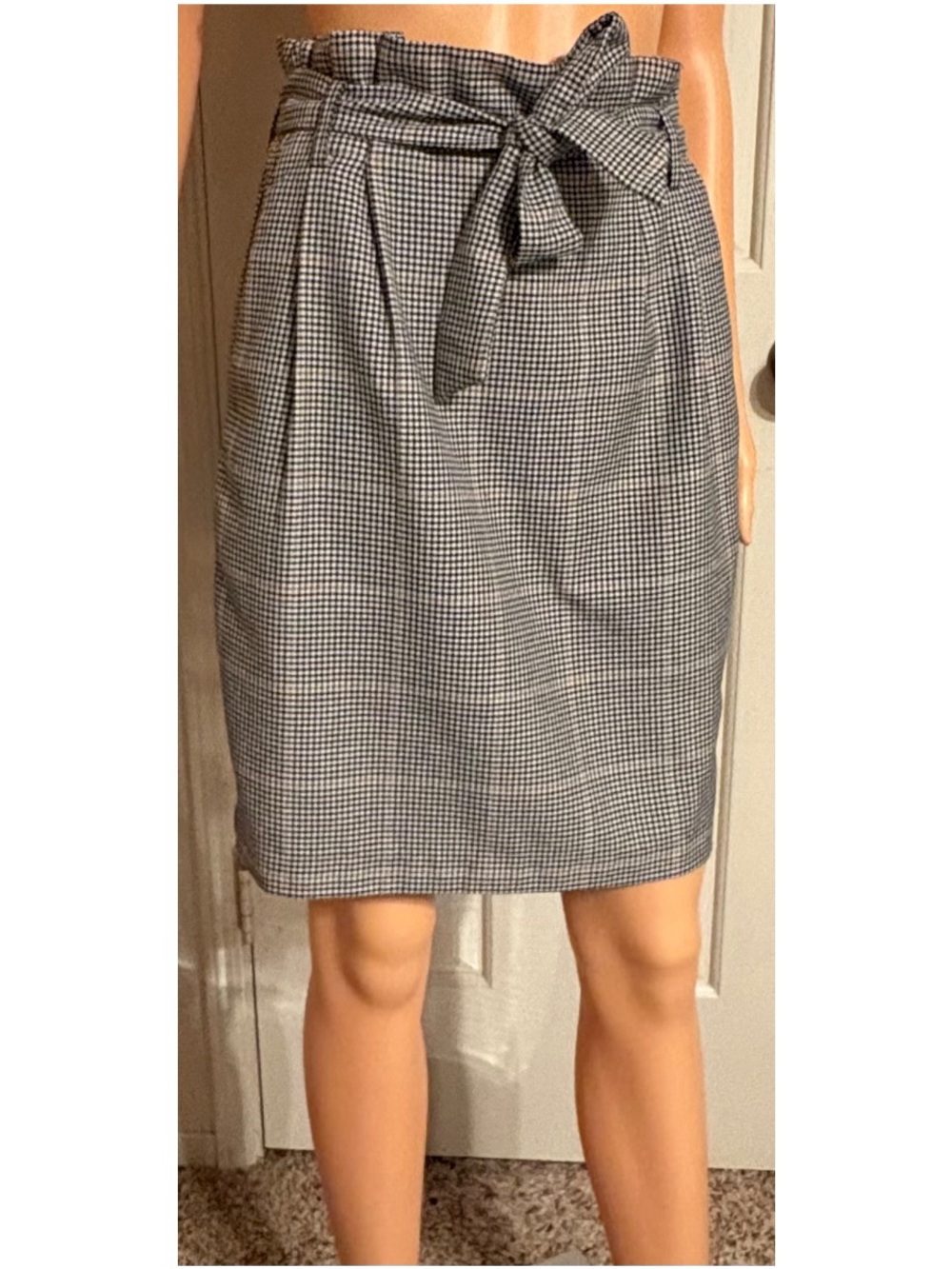 H&M Black and White Houndstooth Paperbag Waist Pencil Skirt with pockets